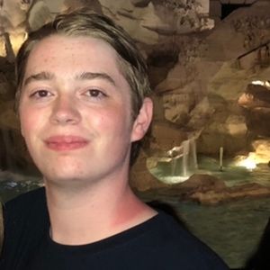 Meet your Posher, Logan